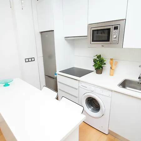 Apartment Beautiful One Bedroom Refino