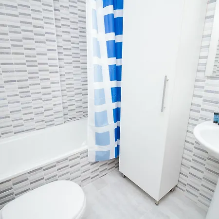 Beautiful One Bedroom Refino